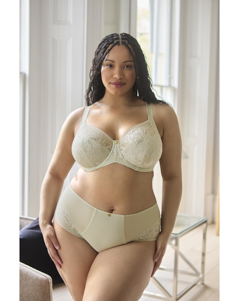 Sculptresse Dream Full Cup Pistachio